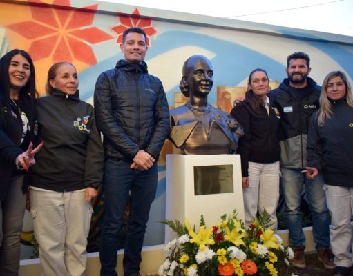 Inauguración del busto de Evita en Atilra Seccional General Rodríguez